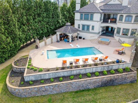 32 Scena, Porto Cima, MO 65079