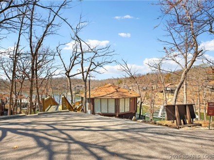 137 Tree Top, Four Seasons, MO 65049