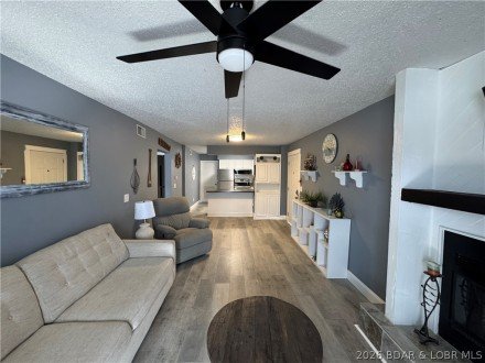 10 Wheelhouse, Lake Ozark, MO 65049