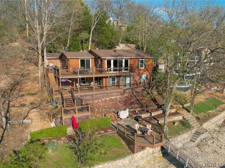 191 Tracy, Lake Ozark, MO 65049