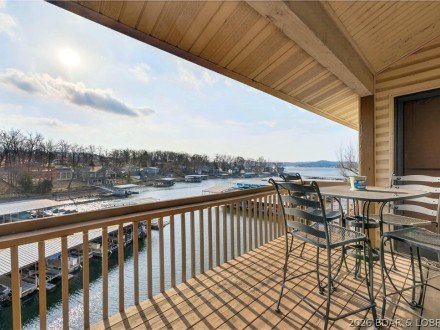 52 Wrenwood, Lake Ozark, MO 65049