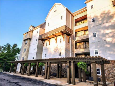201 Marina Residence, Camdenton, MO 65020