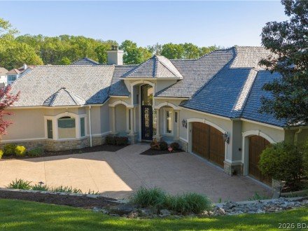 1161 Via Appia, Sunrise Beach, MO 65079