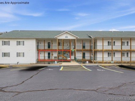 464 Cedar Heights, Camdenton, MO 65020