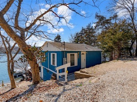 27602 Golden Point, Barnett, MO 65011