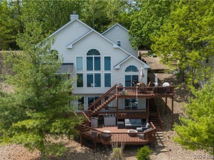 17661 Sheldon Point, Gravois Mills, MO 65037