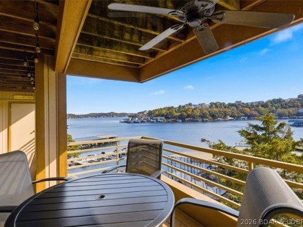 120 Cedar, Lake Ozark, MO 65049