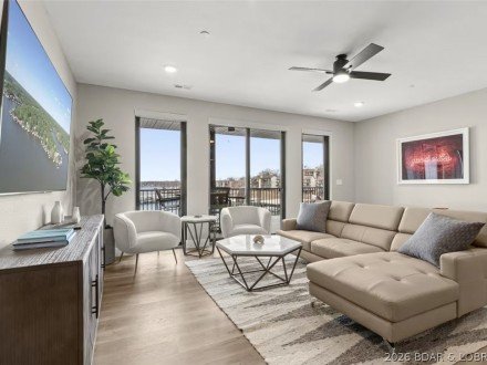 182 Vintage, Four Seasons, MO 65049