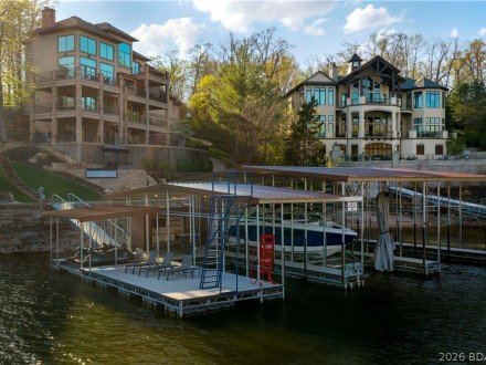 236 Woodhaven, Sunrise Beach, MO 65079
