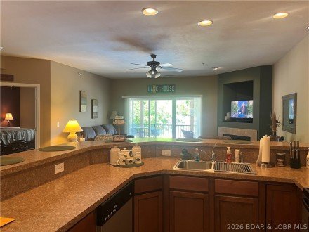 464 Cedar Heights, Camdenton, MO 65020