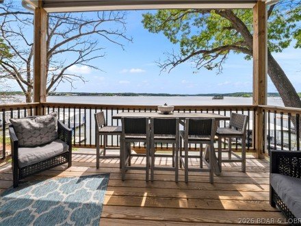 32341 Island View, Gravois Mills, MO 65037