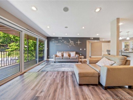 221 Circle Edge, Lake Ozark, MO 65049