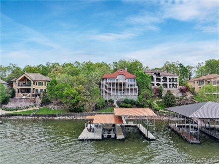 489 Forestridge, Sunrise Beach, MO 65079