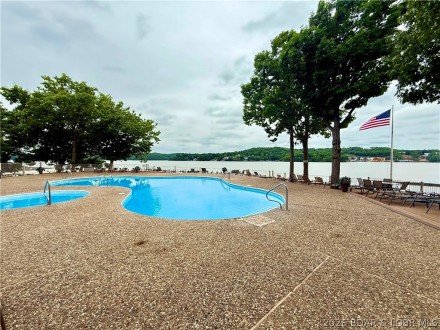 2500 Bay Point Lane, Osage Beach, MO 65065
