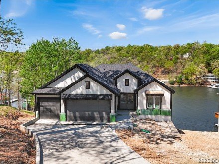 55 Hollow Oak, Sunrise Beach, MO 65079
