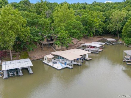109 Hawk, Lake Ozark, MO 65049