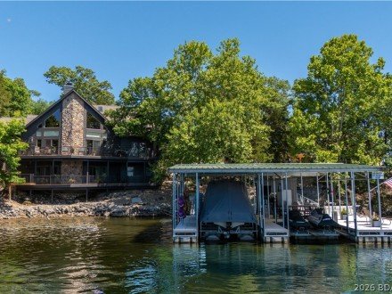 1521 Big Island, Roach, MO 65787