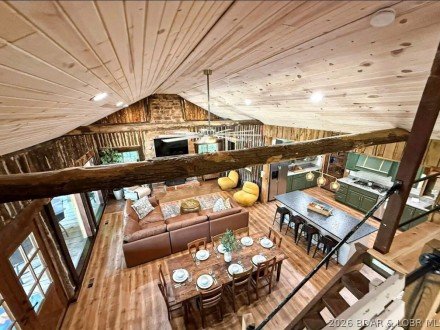176 Lakeview Acres Rd, Camdenton, MO 65020