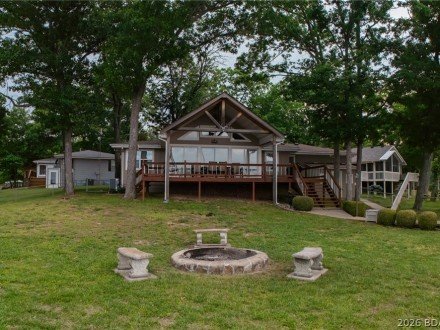 174 Chipmunk, Edwards, MO 65326