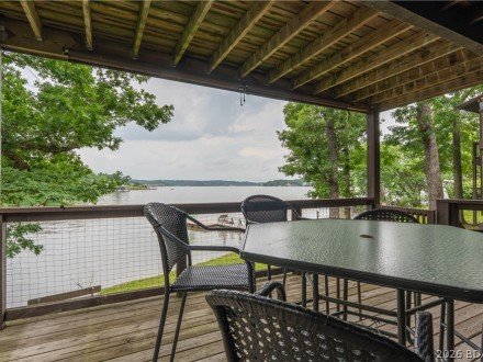 255 Lone Oak, Sunrise Beach, MO 65079