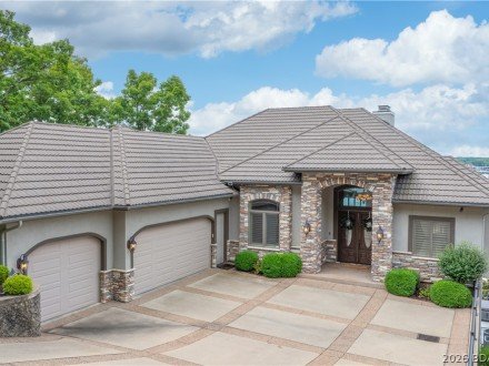 1028 Brookhaven, Sunrise Beach, MO 65079