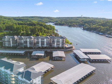 183 Upper Monarch Cove, Lake Ozark, MO 65049