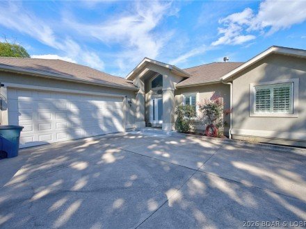 51 Arrowhead Beach, Lake Ozark, MO 65049