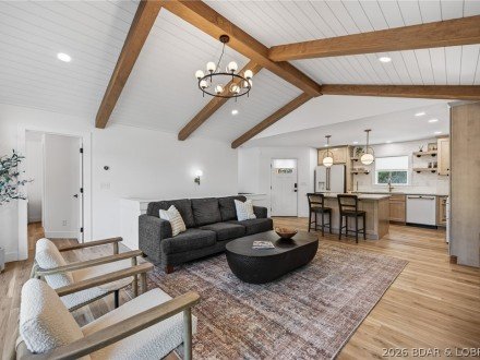 25 Old Sassafrass, Eldon, MO 65026