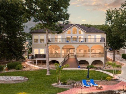 1348 Palisades, Four Seasons, MO 65049