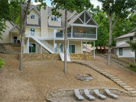 1285 Imperial Point, Lake Ozark, MO 65049