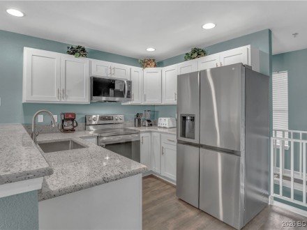 1481 Ledges Dr, Osage Beach, MO 65065