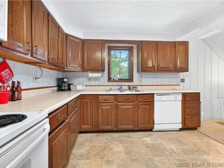 33400 Kings Way, Stover, MO 65078