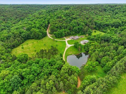 9723 Highway E, Houston, MO 65483