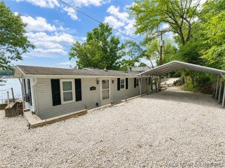 143 Breezy Point, Camdenton, MO 65020