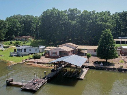 206 Angelica, Edwards, MO 65326