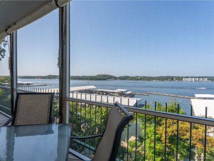 606 Harbour Towne, Lake Ozark, MO 65049
