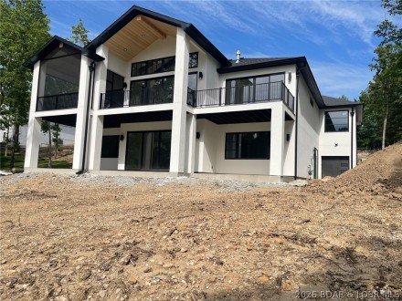325 Las Campanas, Sunrise Beach, MO 65079