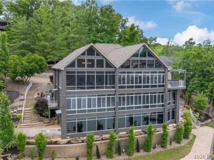 451 Wedgewood, Camdenton, MO 65020