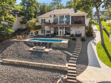 851 Via Appia, Sunrise Beach, MO 65079