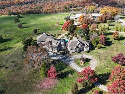 115 Old Well, Kirbyville, MO 65679