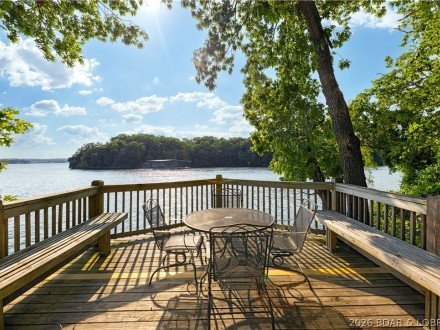 373 Tree Top, Four Seasons, MO 65049