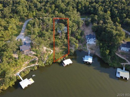 195 Jumping Bass Cove, Roach, MO 65787