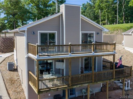305 Thornsberry, Lake Ozark, MO 65049