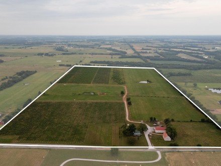 10559 Lawrence 2160, Mt Vernon, MO 65712