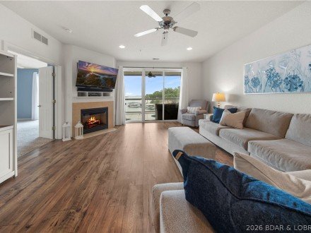 1200 Lands End, Osage Beach, MO 65065