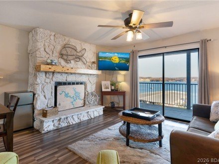 5499 Three Seasons Rd, Osage Beach, MO 65065
