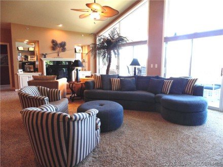 985 Summer Place, Camdenton, MO 65020