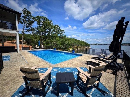 243 E Villages Estates, Sunrise Beach, MO 65079