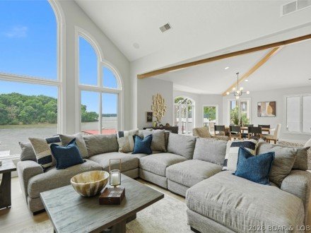 825 Grand View, Porto Cima, MO 65079