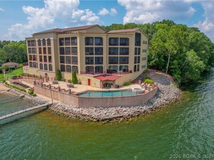 3168 Twin Rivers, Camdenton, MO 65020
